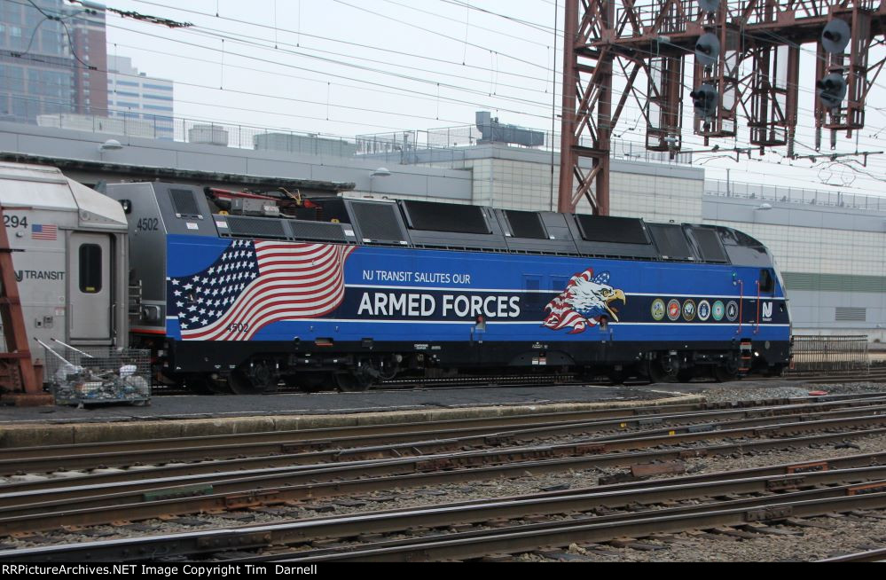 NJT 4502 rear